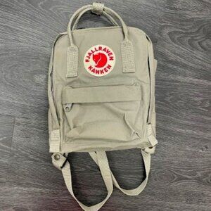 FJALLRAVEN KANKEN, Grey small backpack